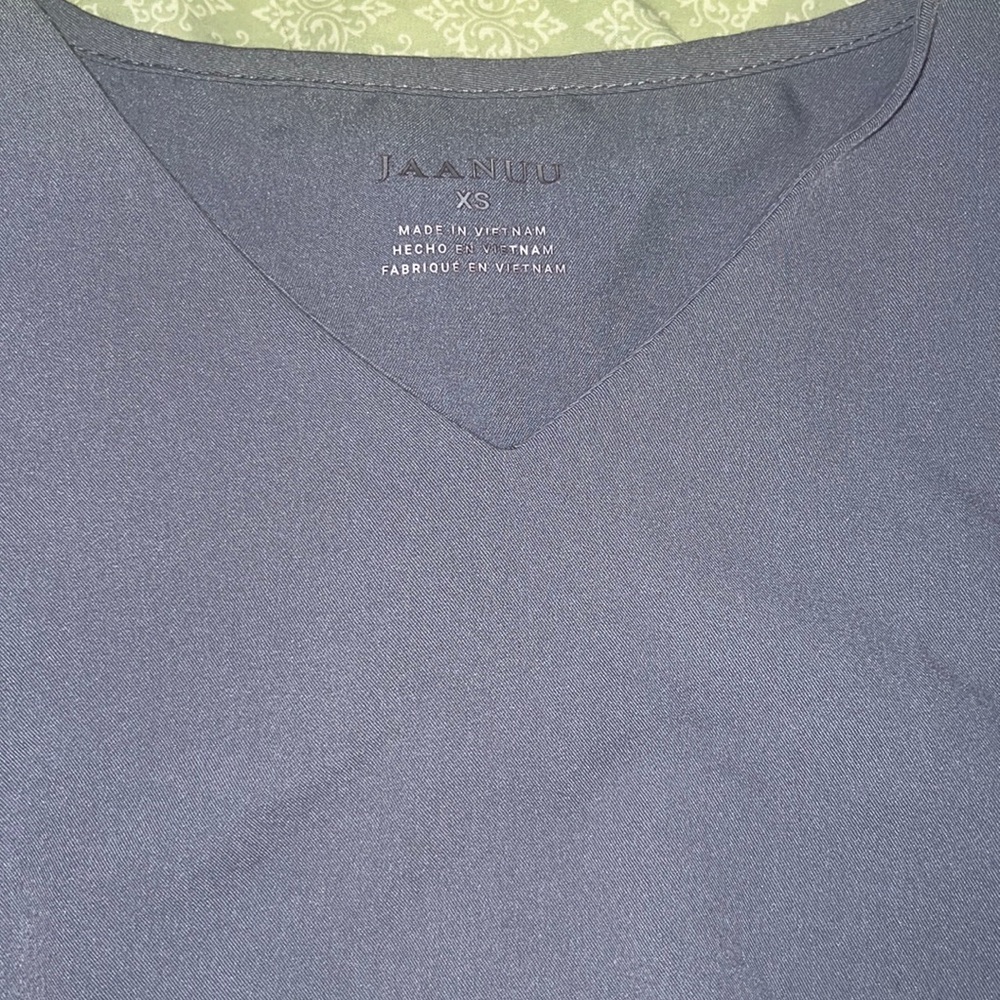 Jaanu Scrub top
